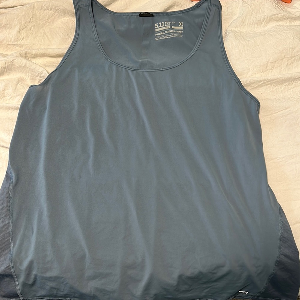 5:11 Tactical Women’s XL workout tank top